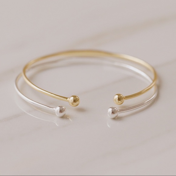 Dainty Ball Bracelet | 14k Gold Plated - Picture 10 of 11